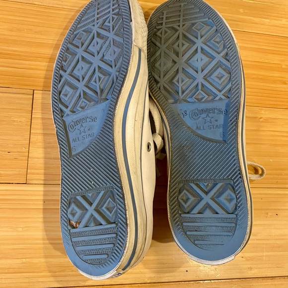White Leather Converse size 8 - Picture 8 of 9